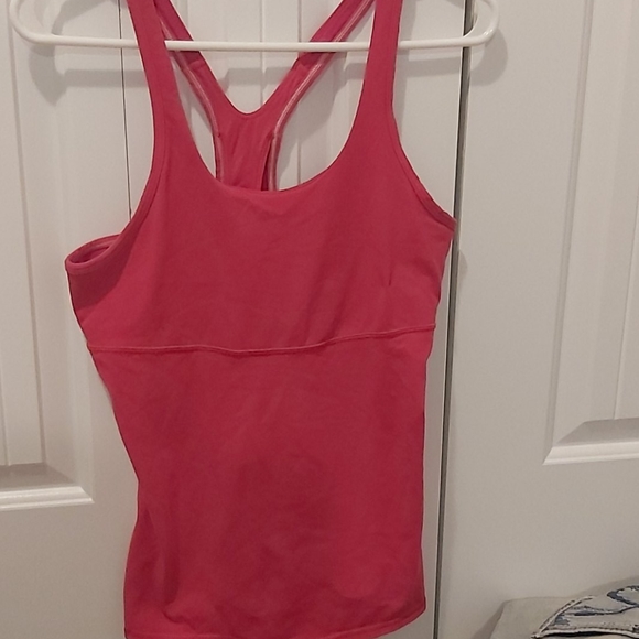 Lululemon tank - Picture 2 of 4